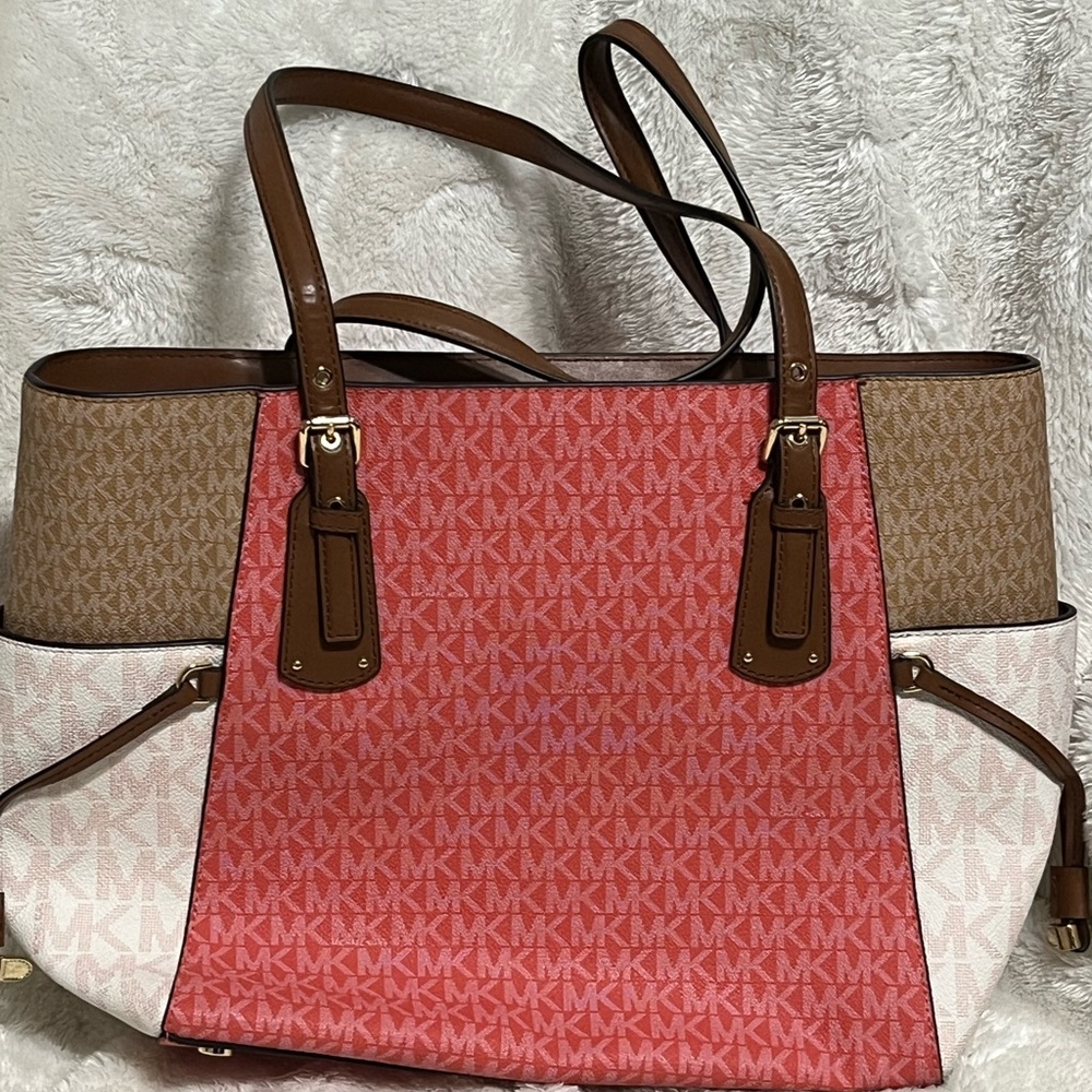 Michael Kors Signature Tote Bag in Coral, and Beige.